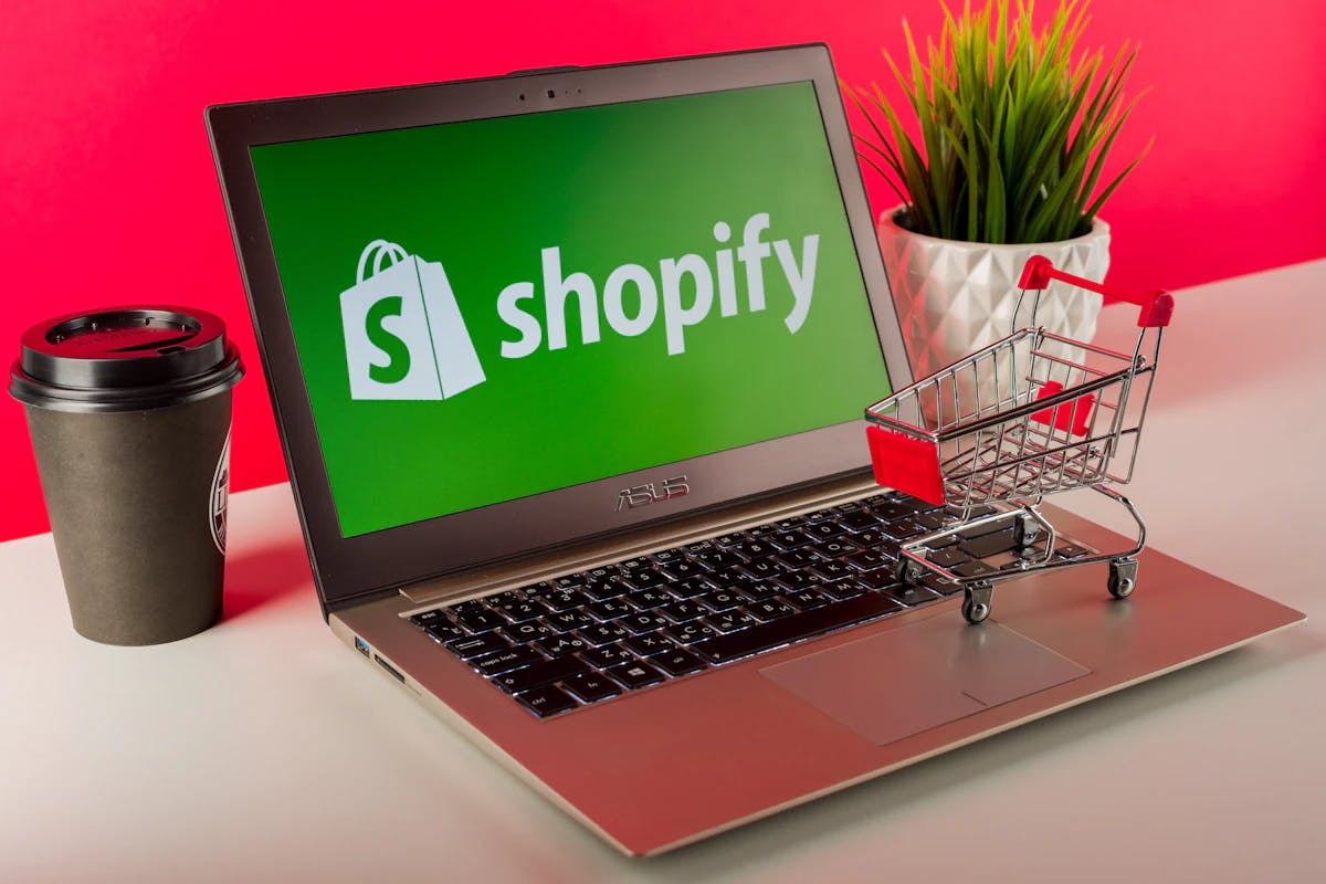 Cover Image for IT導入補助金を活用してShopifyを手軽に導入！弊社が全国リモートでサポート